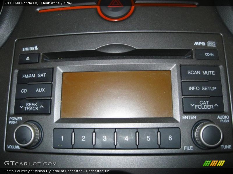 Clear White / Gray 2010 Kia Rondo LX