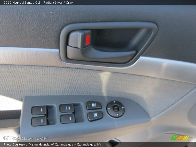 Radiant Silver / Gray 2010 Hyundai Sonata GLS