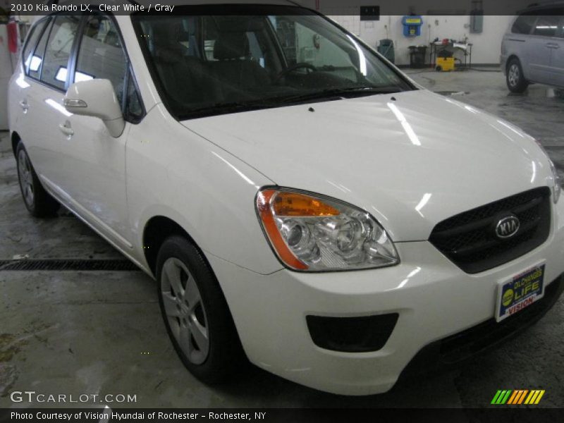 Clear White / Gray 2010 Kia Rondo LX
