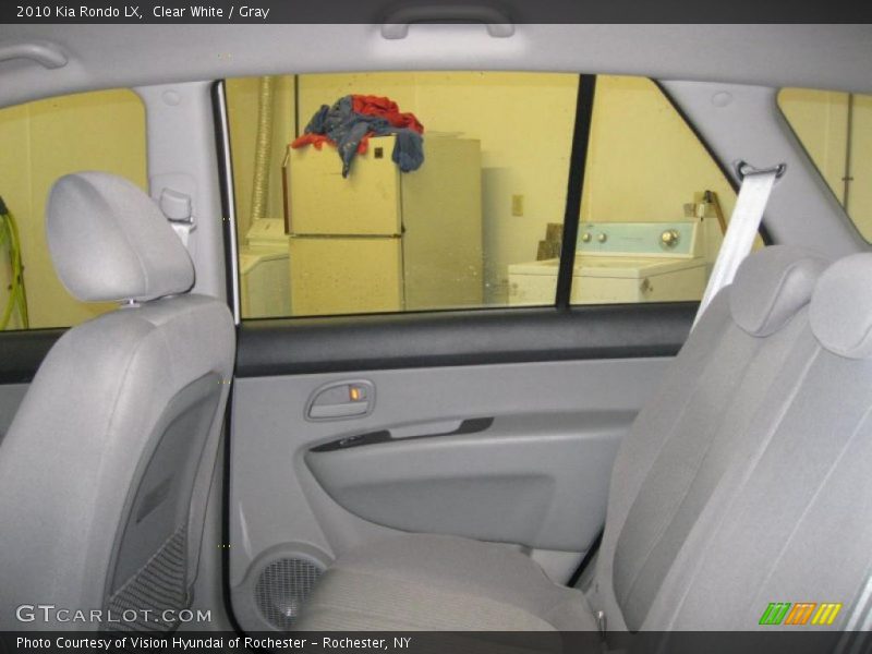 Clear White / Gray 2010 Kia Rondo LX
