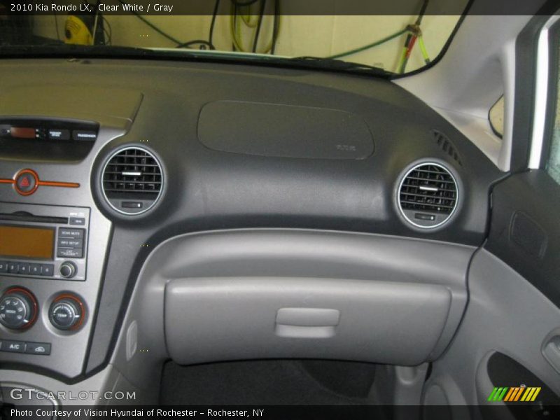 Clear White / Gray 2010 Kia Rondo LX