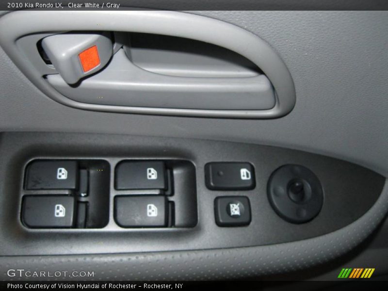 Clear White / Gray 2010 Kia Rondo LX