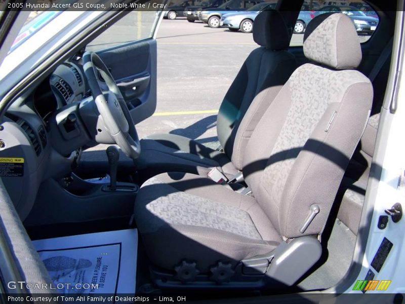 Noble White / Gray 2005 Hyundai Accent GLS Coupe