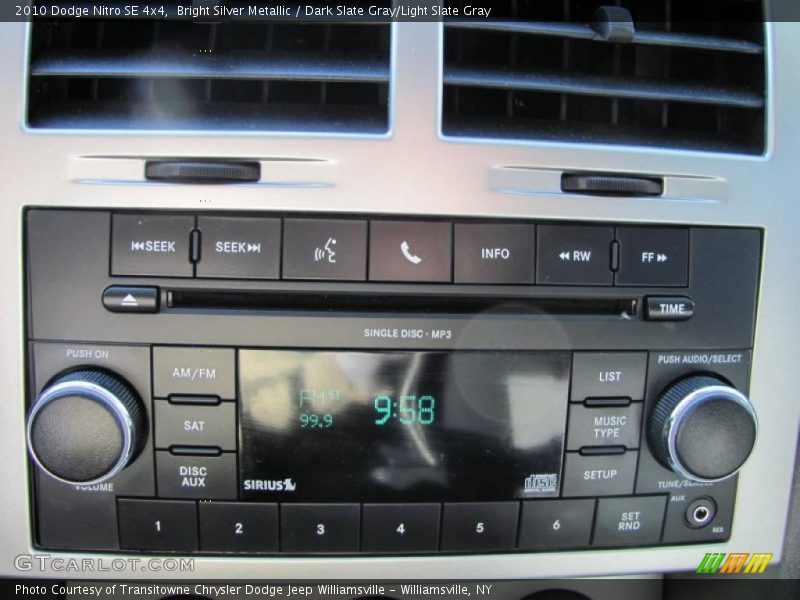 Bright Silver Metallic / Dark Slate Gray/Light Slate Gray 2010 Dodge Nitro SE 4x4