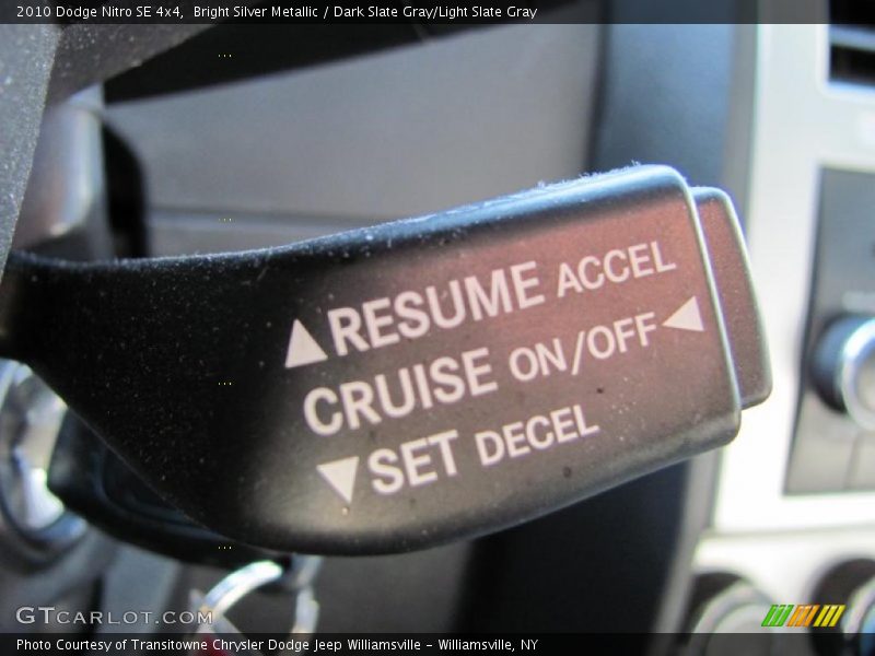 Bright Silver Metallic / Dark Slate Gray/Light Slate Gray 2010 Dodge Nitro SE 4x4