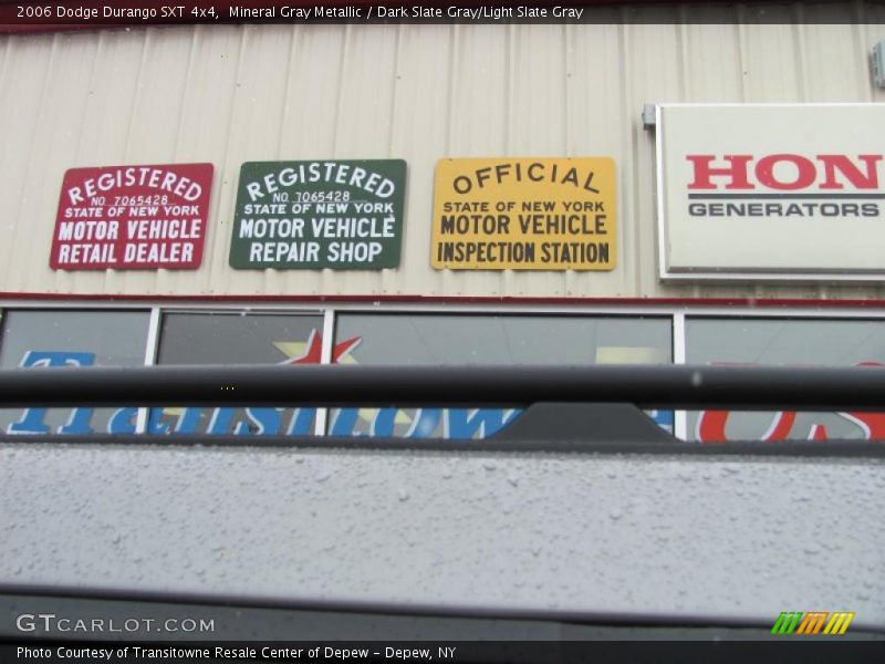 Mineral Gray Metallic / Dark Slate Gray/Light Slate Gray 2006 Dodge Durango SXT 4x4
