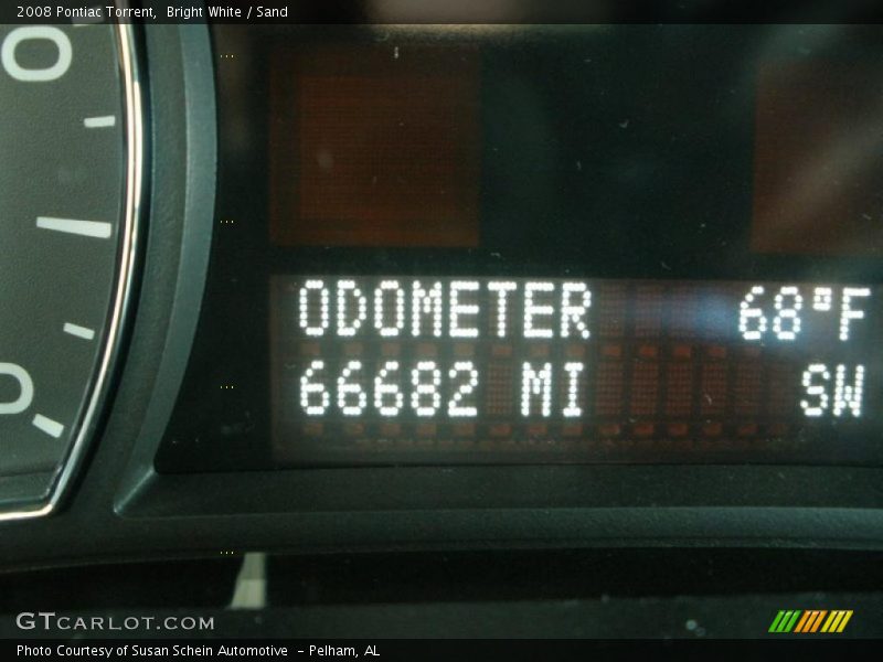 Bright White / Sand 2008 Pontiac Torrent