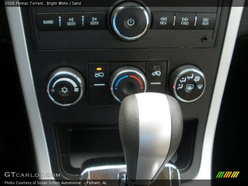 Bright White / Sand 2008 Pontiac Torrent