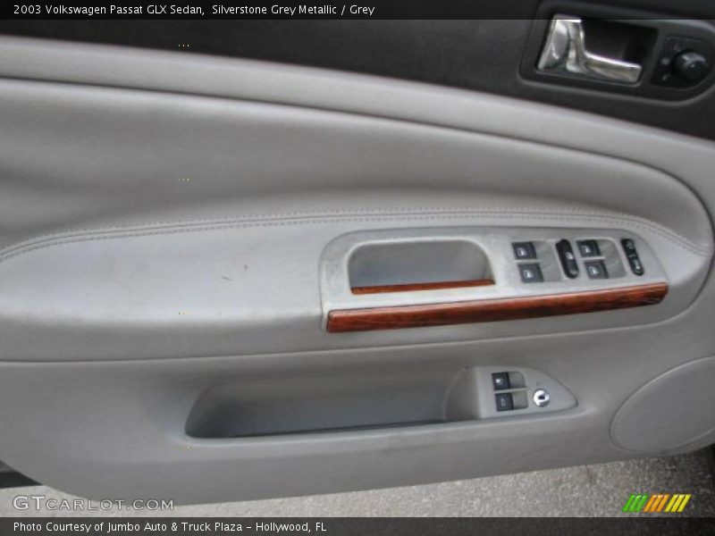 Silverstone Grey Metallic / Grey 2003 Volkswagen Passat GLX Sedan
