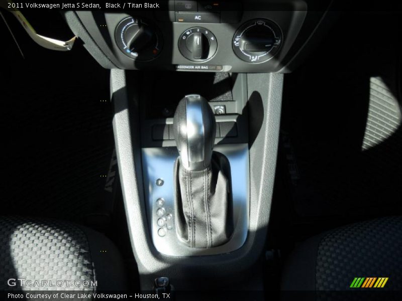 Black / Titan Black 2011 Volkswagen Jetta S Sedan