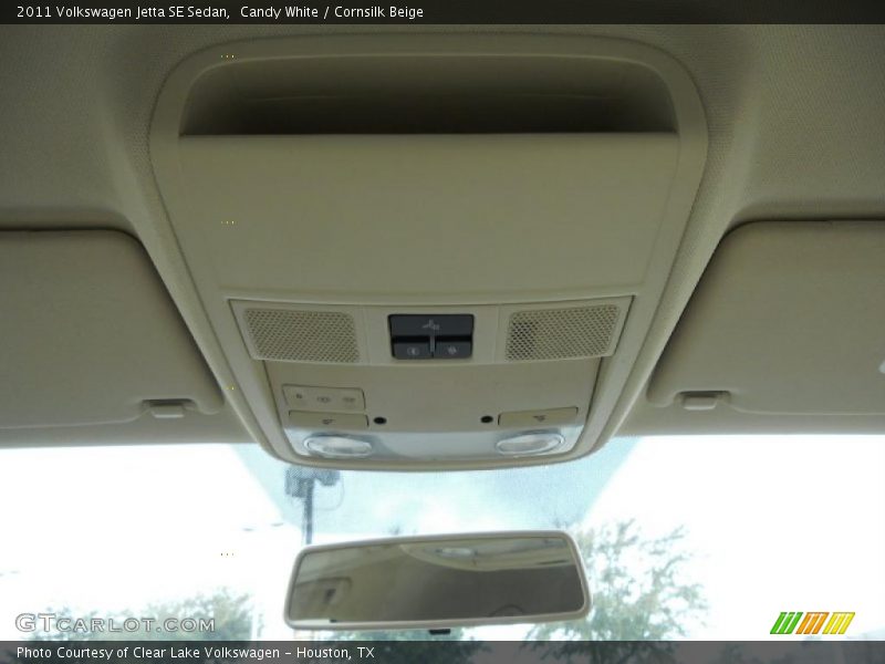 Candy White / Cornsilk Beige 2011 Volkswagen Jetta SE Sedan