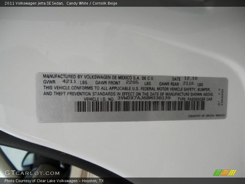 Candy White / Cornsilk Beige 2011 Volkswagen Jetta SE Sedan