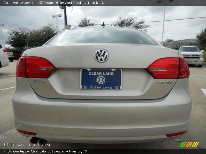 White Gold Metallic / Titan Black 2011 Volkswagen Jetta SE Sedan