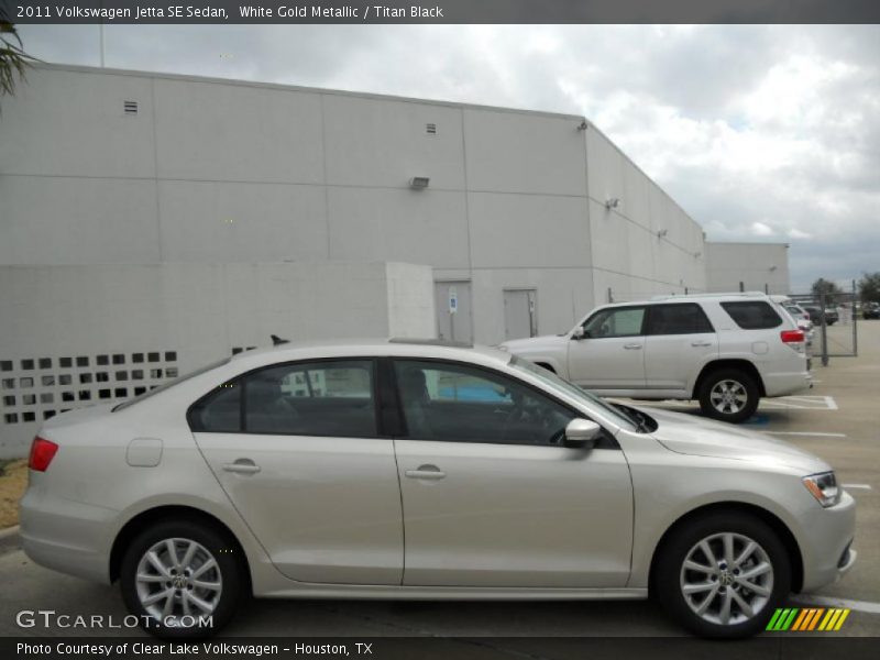 White Gold Metallic / Titan Black 2011 Volkswagen Jetta SE Sedan