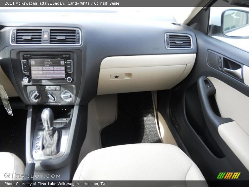 Candy White / Cornsilk Beige 2011 Volkswagen Jetta SE Sedan