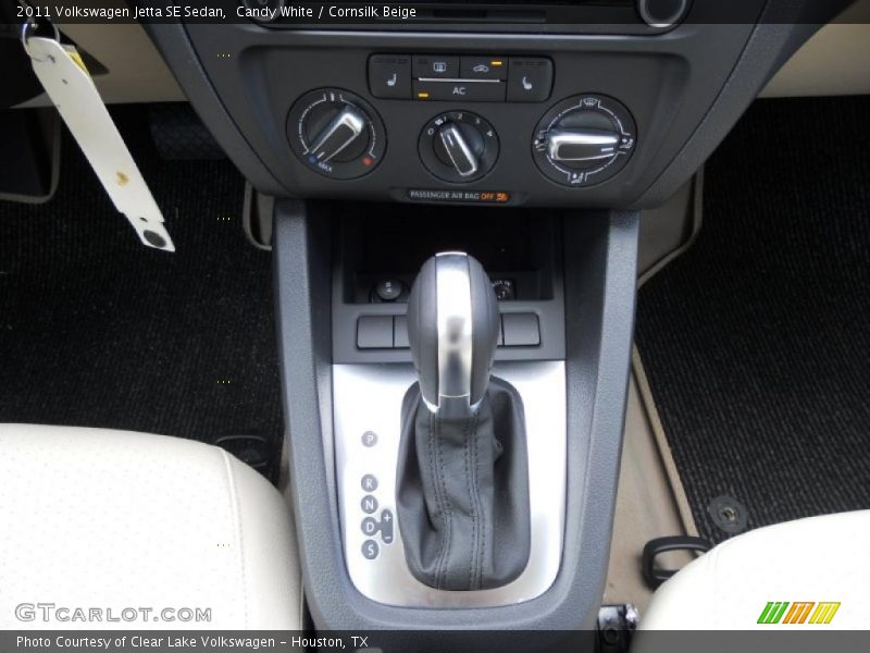 Candy White / Cornsilk Beige 2011 Volkswagen Jetta SE Sedan