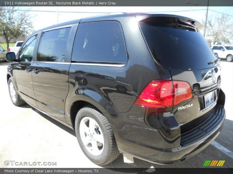 Nocturne Black Metallic / Aero Gray 2011 Volkswagen Routan SE