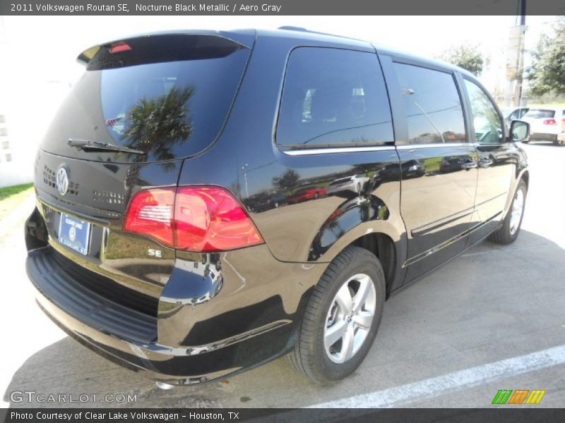 Nocturne Black Metallic / Aero Gray 2011 Volkswagen Routan SE