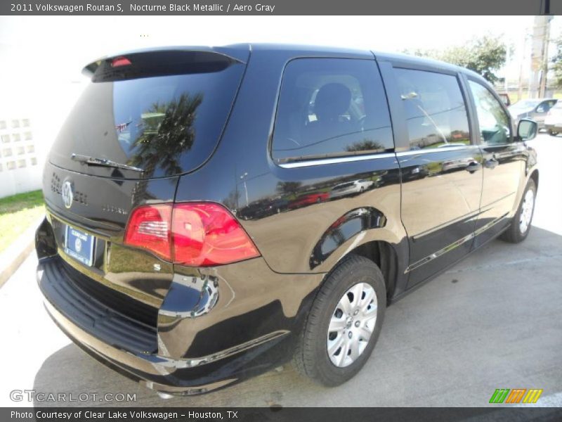 Nocturne Black Metallic / Aero Gray 2011 Volkswagen Routan S