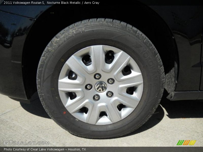 Nocturne Black Metallic / Aero Gray 2011 Volkswagen Routan S