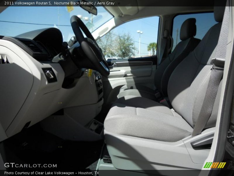 Nocturne Black Metallic / Aero Gray 2011 Volkswagen Routan S