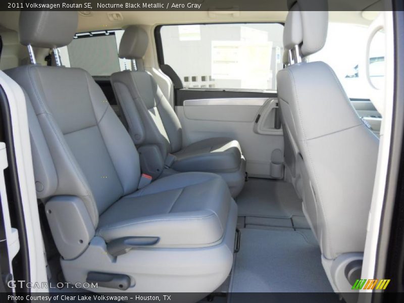 Nocturne Black Metallic / Aero Gray 2011 Volkswagen Routan SE
