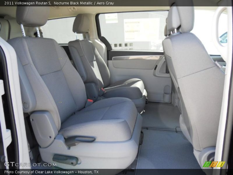 Nocturne Black Metallic / Aero Gray 2011 Volkswagen Routan S
