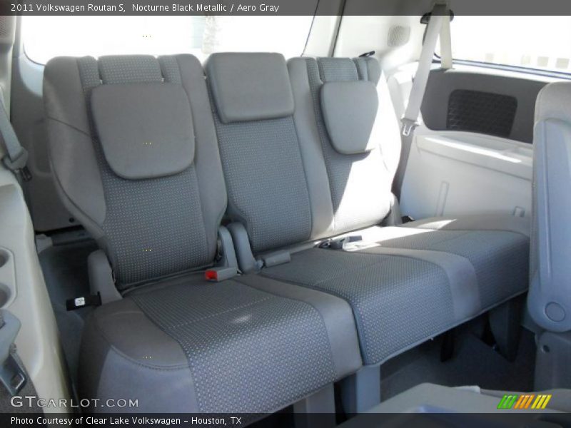 Nocturne Black Metallic / Aero Gray 2011 Volkswagen Routan S