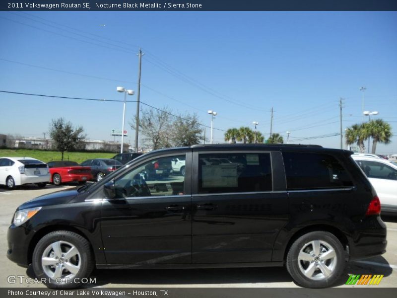 Nocturne Black Metallic / Sierra Stone 2011 Volkswagen Routan SE