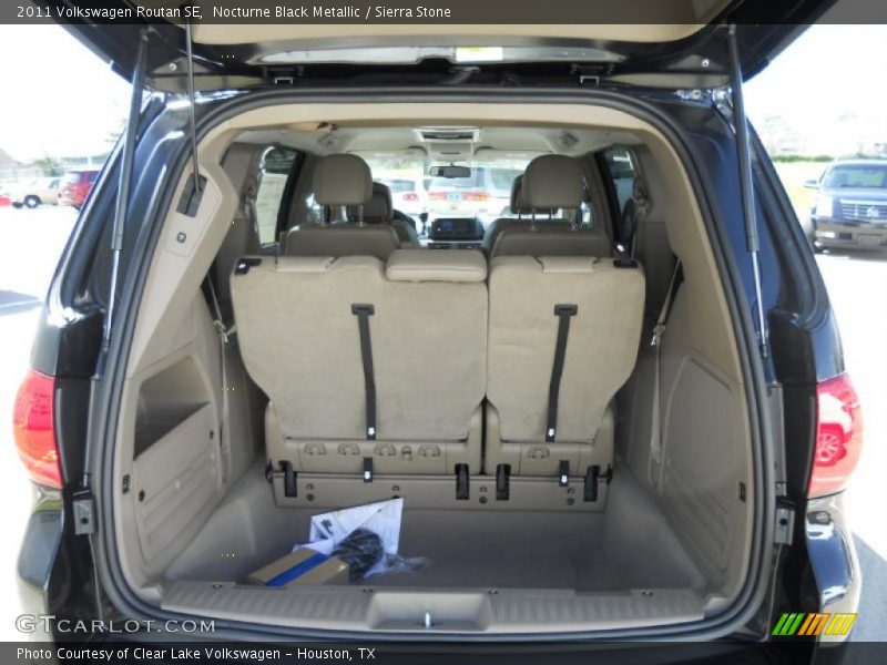 Nocturne Black Metallic / Sierra Stone 2011 Volkswagen Routan SE