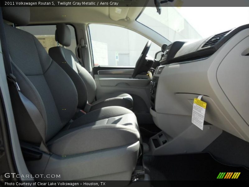 Twilight Gray Metallic / Aero Gray 2011 Volkswagen Routan S