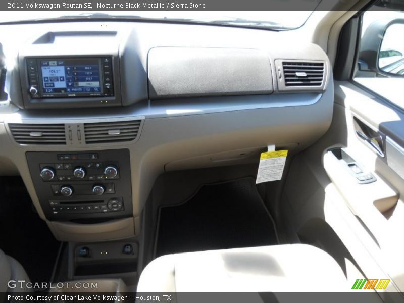 Nocturne Black Metallic / Sierra Stone 2011 Volkswagen Routan SE