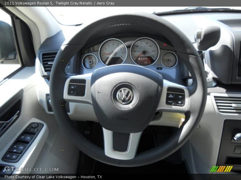 Twilight Gray Metallic / Aero Gray 2011 Volkswagen Routan S
