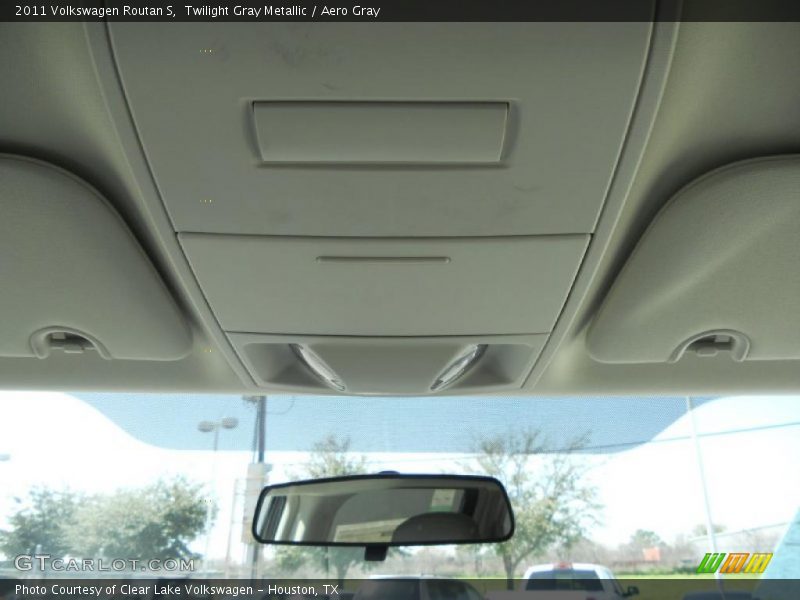 Twilight Gray Metallic / Aero Gray 2011 Volkswagen Routan S