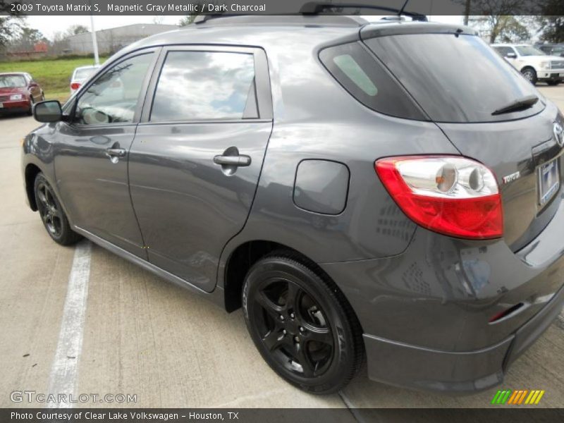 Magnetic Gray Metallic / Dark Charcoal 2009 Toyota Matrix S