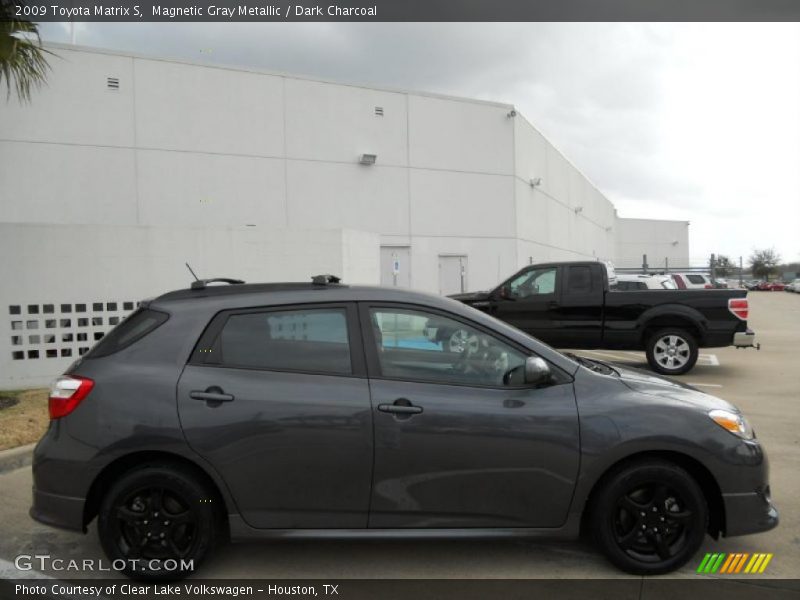 Magnetic Gray Metallic / Dark Charcoal 2009 Toyota Matrix S