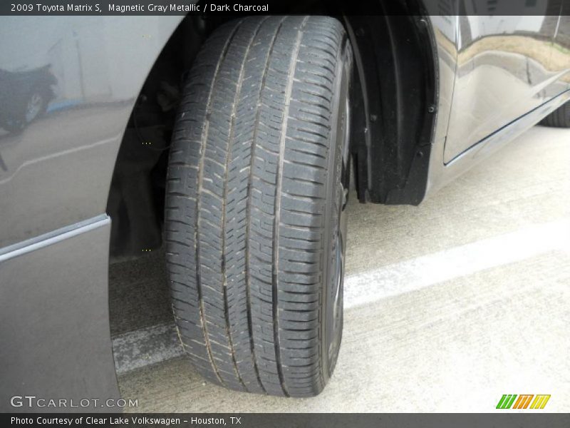 Magnetic Gray Metallic / Dark Charcoal 2009 Toyota Matrix S