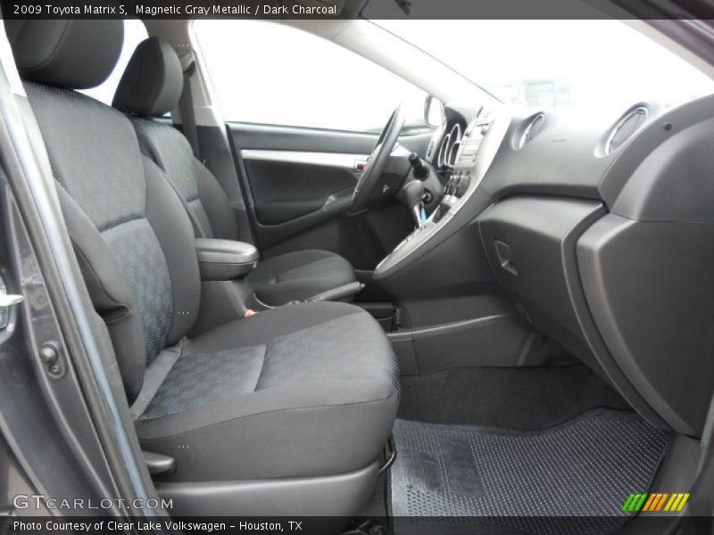 Magnetic Gray Metallic / Dark Charcoal 2009 Toyota Matrix S