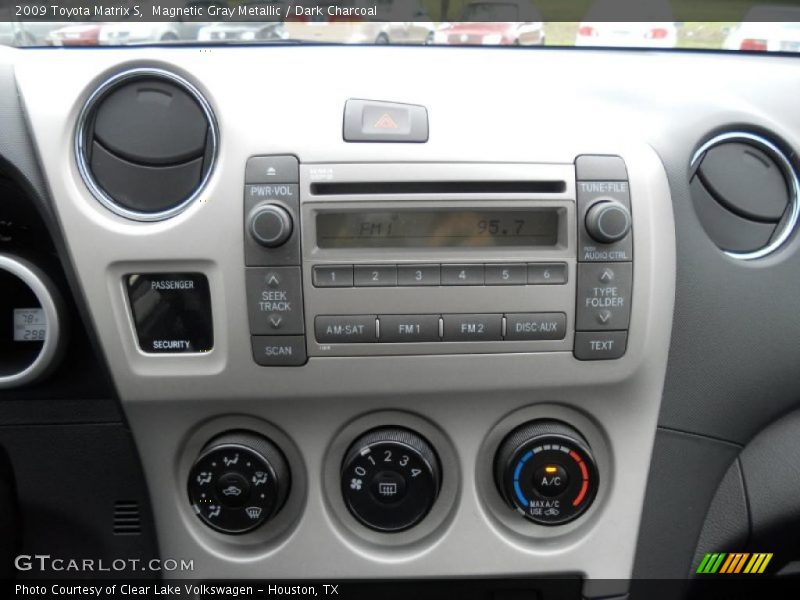 Magnetic Gray Metallic / Dark Charcoal 2009 Toyota Matrix S