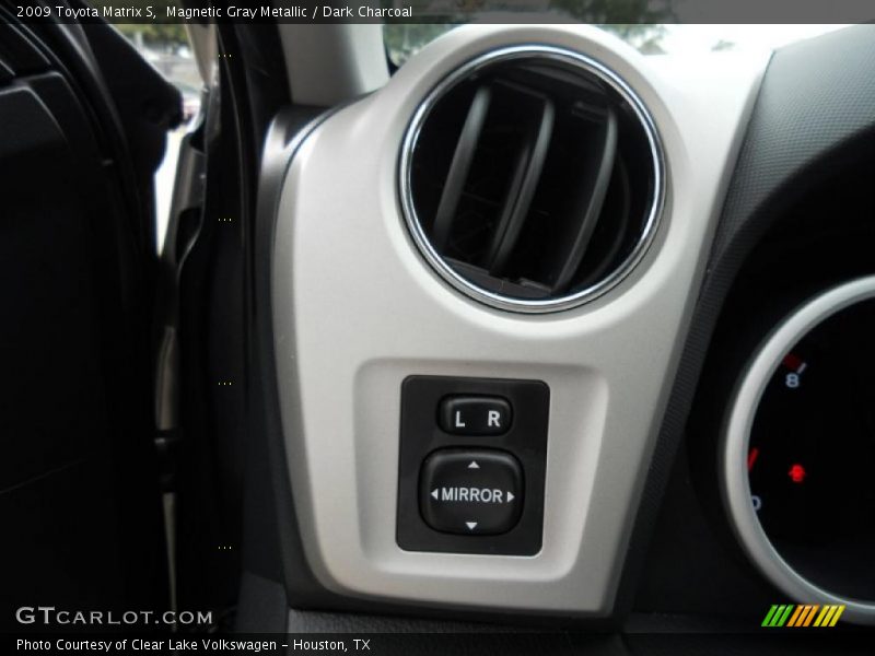 Magnetic Gray Metallic / Dark Charcoal 2009 Toyota Matrix S
