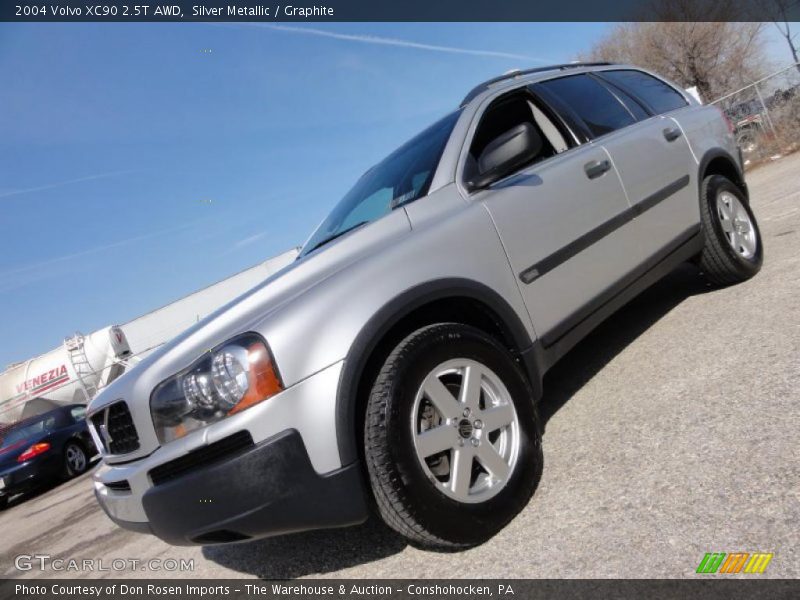 Silver Metallic / Graphite 2004 Volvo XC90 2.5T AWD