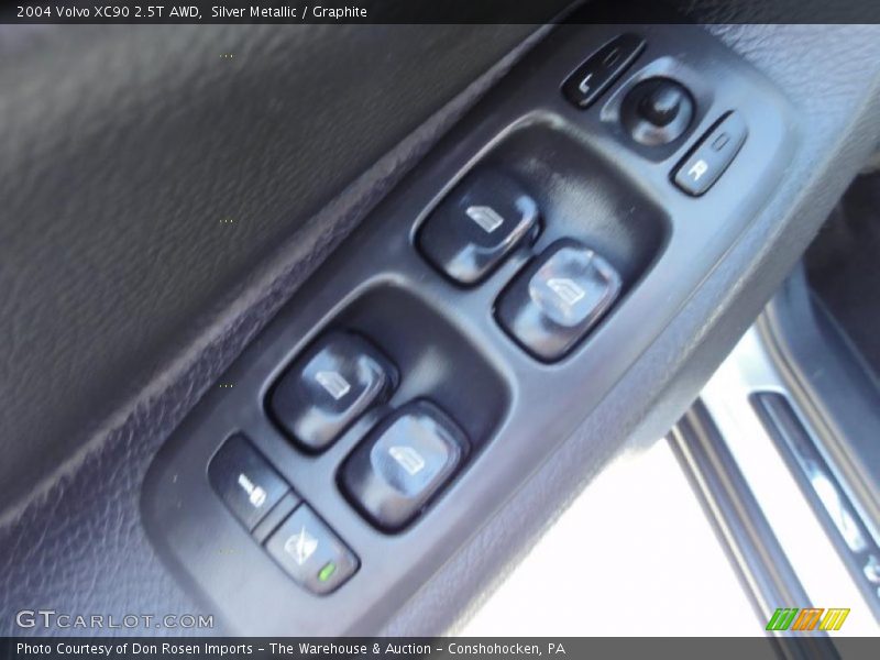 Silver Metallic / Graphite 2004 Volvo XC90 2.5T AWD