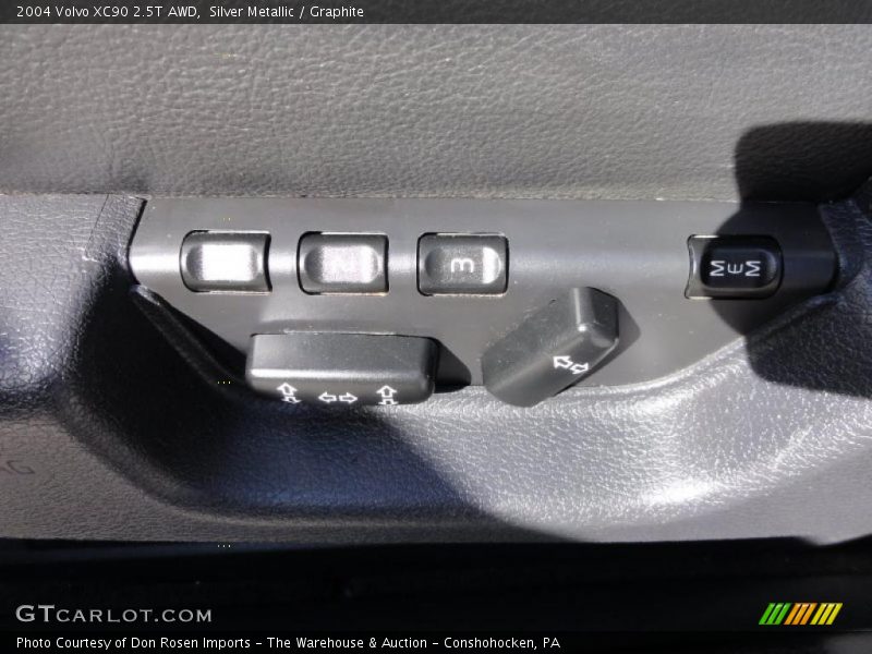 Silver Metallic / Graphite 2004 Volvo XC90 2.5T AWD