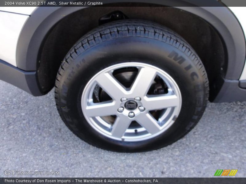 Silver Metallic / Graphite 2004 Volvo XC90 2.5T AWD