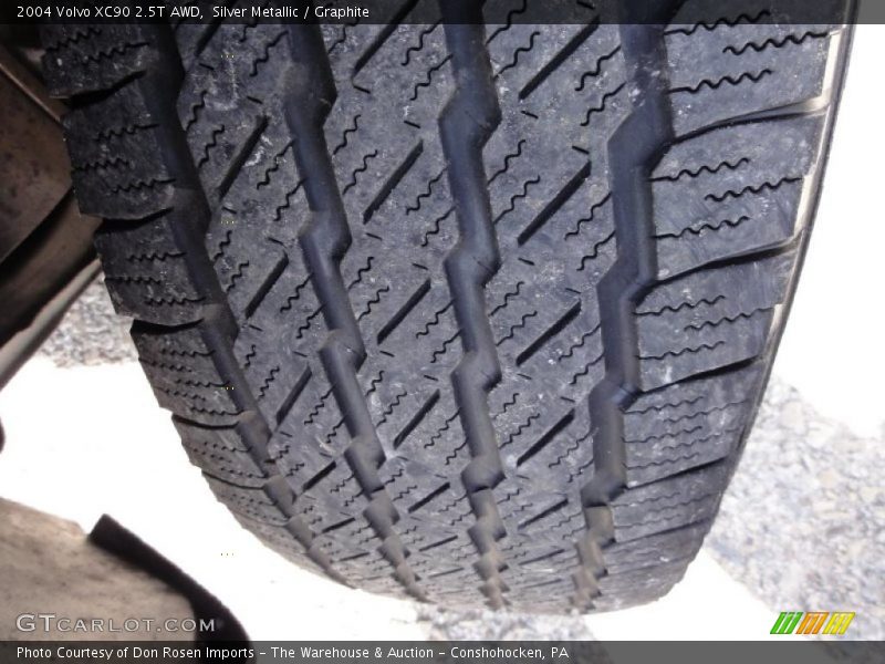 Silver Metallic / Graphite 2004 Volvo XC90 2.5T AWD