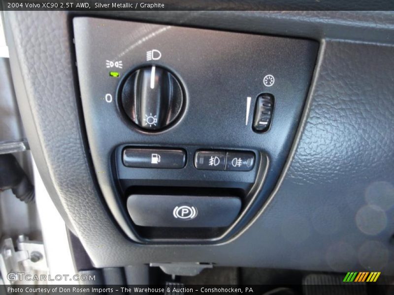 Controls of 2004 XC90 2.5T AWD