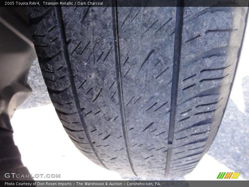 Titanium Metallic / Dark Charcoal 2005 Toyota RAV4