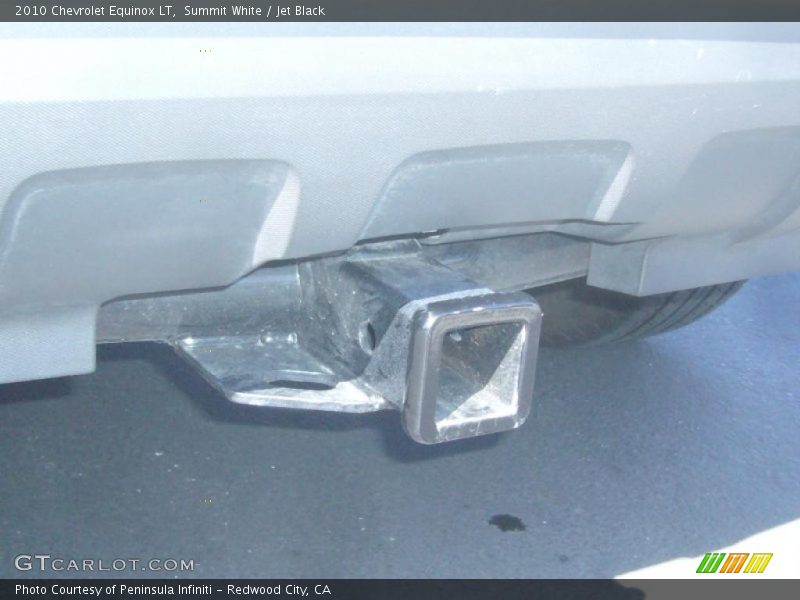 Summit White / Jet Black 2010 Chevrolet Equinox LT