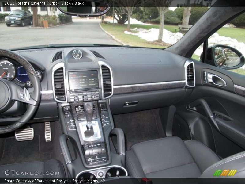 Dashboard of 2011 Cayenne Turbo