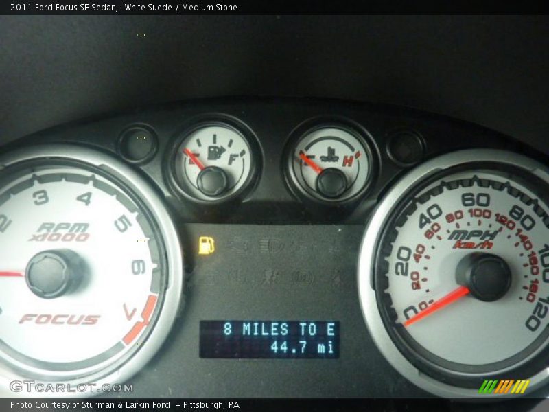 White Suede / Medium Stone 2011 Ford Focus SE Sedan